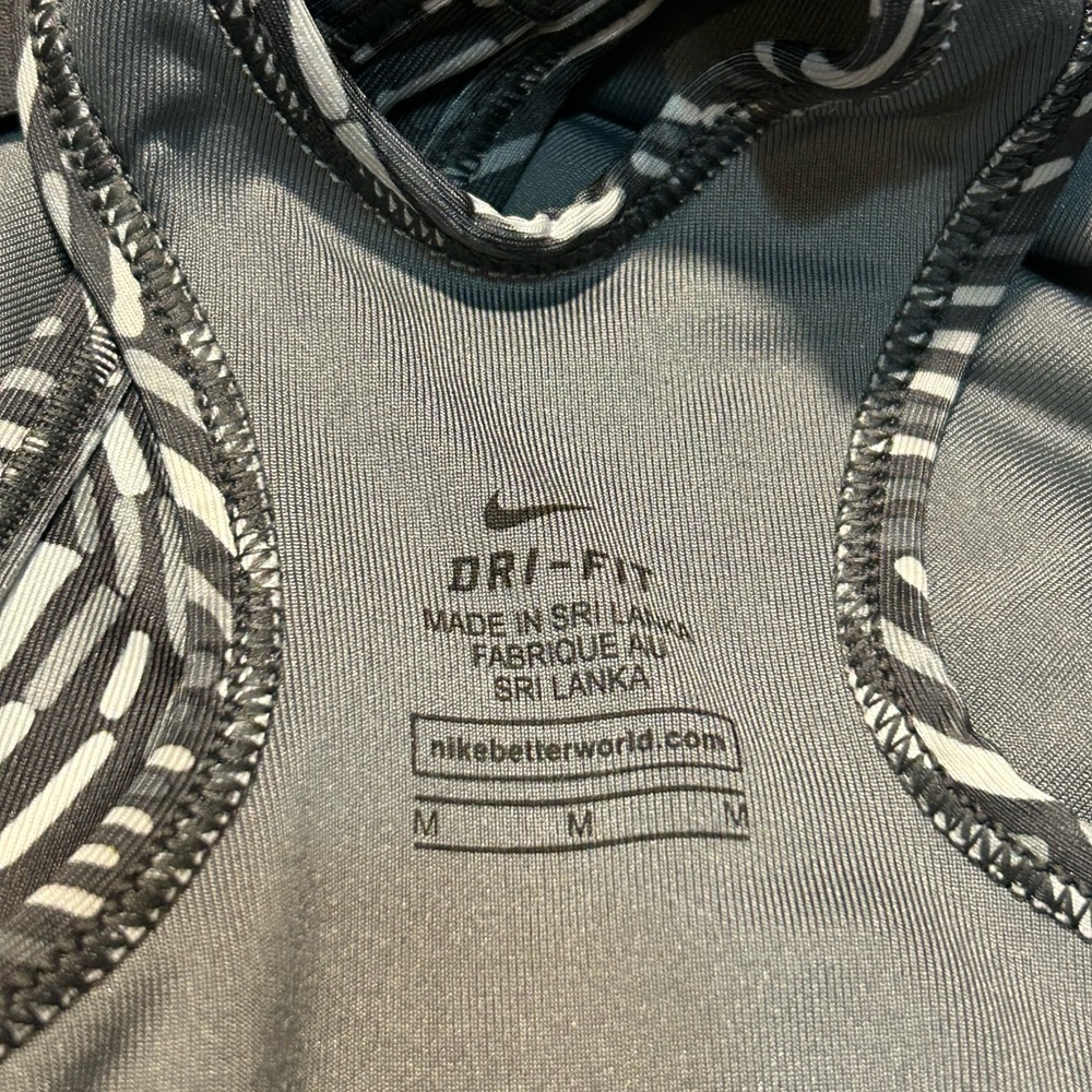 Nike Pro Black and Gray Patterned Sports Bra - Picture 3 of 5